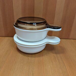 Set of 2 White Corning Ware P-150 Grab-It 15 oz Bowls w/ Lids Lot P-150-B Chili